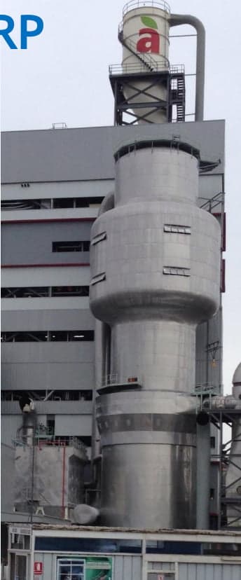 Fabricación de equipos de gran escala para almacenamiento y procesamiento industrial