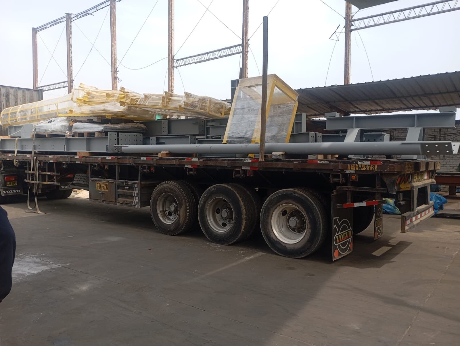 Pre-montaje de componentes para un proyecto industrial